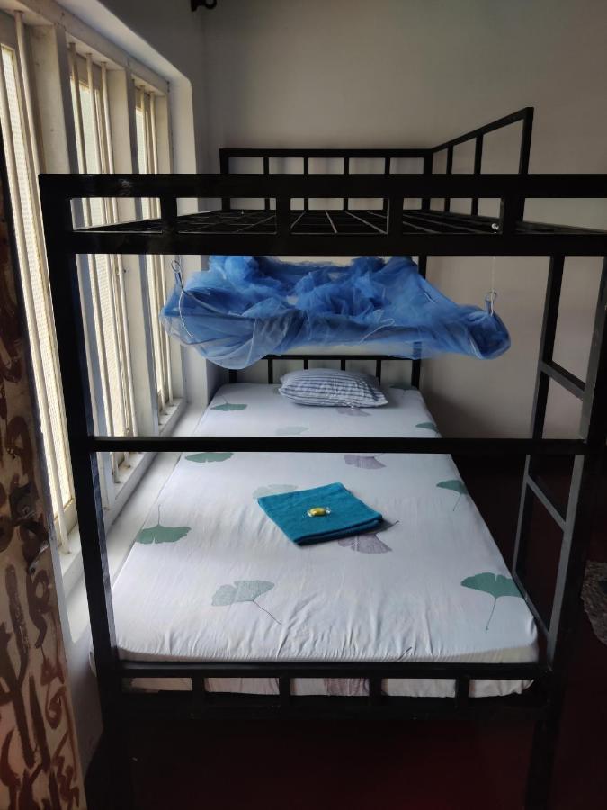 Catch The Ella Train Hostel Kandy Exterior foto